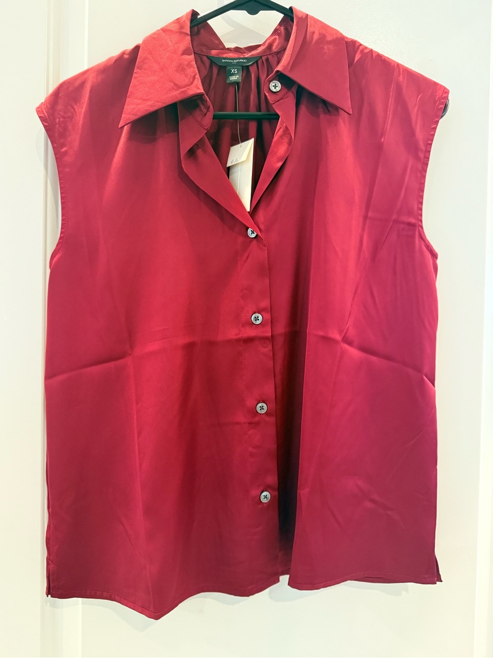 NWT Banana Republic Sleeveless Satin Blouse
